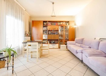 Sala da pranzo - Quadrilocale VIA CAMPO DEI FIORI
53, Gallarate - foto 5