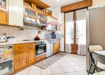 Cucina - Quadrilocale VIA CAMPO DEI FIORI
53, Gallarate - foto 8