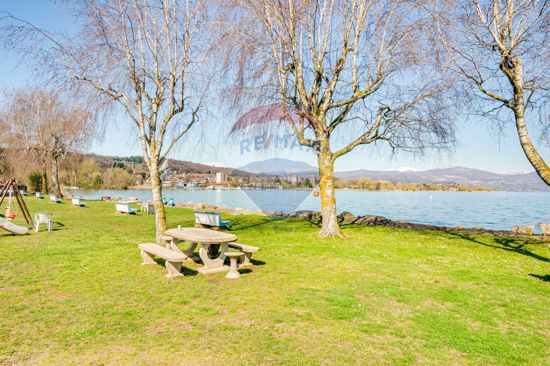 Giardino - Bilocale VIA DELLA CHIESETTA
 
4, Castelletto Sopra Ticino - foto 2
