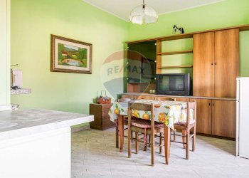 Sala da pranzo - Bilocale VIA DELLA CHIESETTA
 
4, Castelletto Sopra Ticino - foto 3