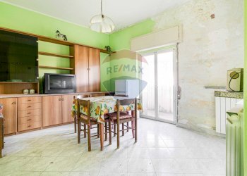 Sala da pranzo - Bilocale VIA DELLA CHIESETTA
 
4, Castelletto Sopra Ticino - foto 6