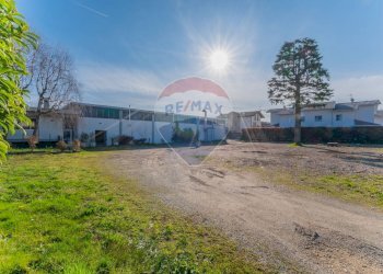 Giardino - Capannone CONFALONIERI
 
63, Cassano Magnago - foto 2