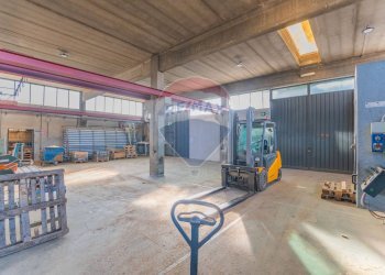 Terrazza - Capannone CONFALONIERI
 
63, Cassano Magnago - foto 16