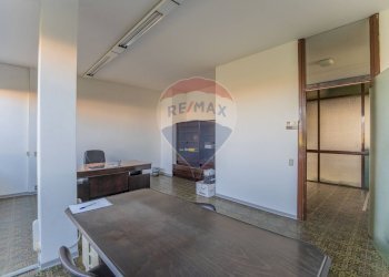 Sala da pranzo - Capannone CONFALONIERI
 
63, Cassano Magnago - foto 33