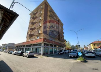 Edificio all\'aperto - Shop Via Burattana
 
1, Busto Arsizio - photo 1