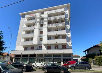 Edificio all\'aperto - Negozio Via Burattana
1, Busto Arsizio - foto 7