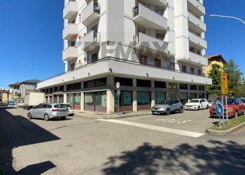 Edificio all\'aperto - Negozio Via Burattana
1, Busto Arsizio - foto 8