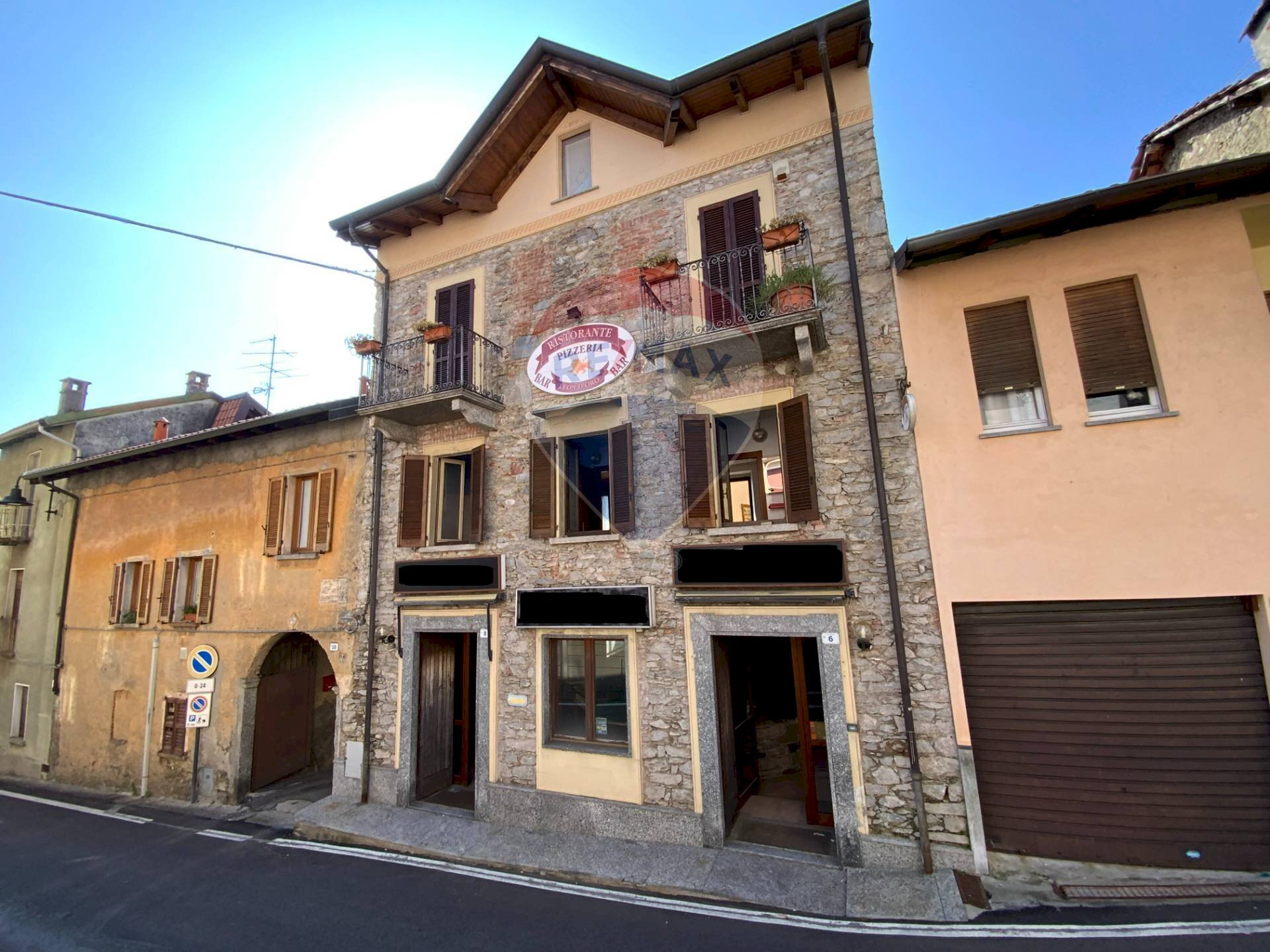 Edificio all\'aperto - Locale Commerciale via Cadorna
 
6, Massino Visconti - foto 1