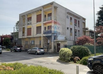 Edificio all\'aperto - Ufficio Via Cinque Giornate
 
55, Cassano Magnago - foto 8