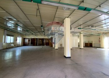 Parcheggio - Ufficio Via Cinque Giornate
 
55, Cassano Magnago - foto 11