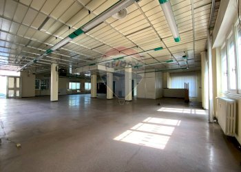 Parcheggio - Ufficio Via Cinque Giornate
 
55, Cassano Magnago - foto 12