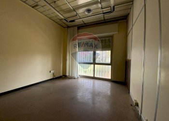 Stanza vuota - Ufficio Via Cinque Giornate
 
55, Cassano Magnago - foto 20