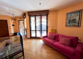 Soggiorno - Quadrilocale via Marmolada
 
25/B, Busto Arsizio - foto 5