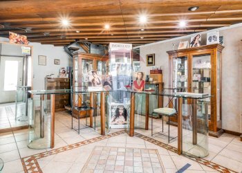 Sala da pranzo - Shop via sella
 
2b, Busto Arsizio - photo 1