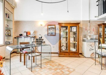 Sala da pranzo - Shop via sella
 
2b, Busto Arsizio - photo 12