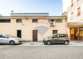Edificio all\'aperto - Shop via sella
 
2b, Busto Arsizio - photo 20