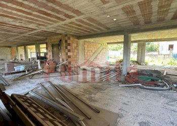 Foto 2 - Locale Commerciale Sirignano - foto 2