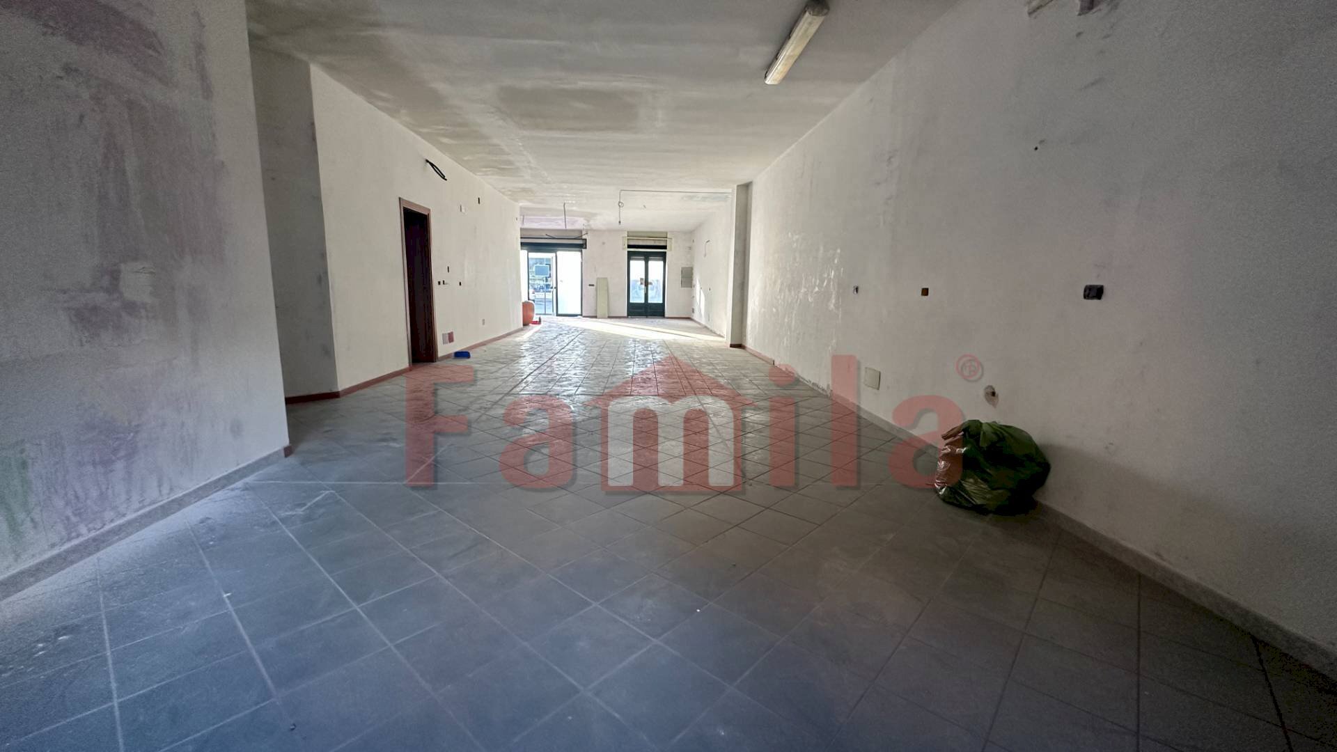 Foto 2 - Locale Commerciale Baiano - foto 2