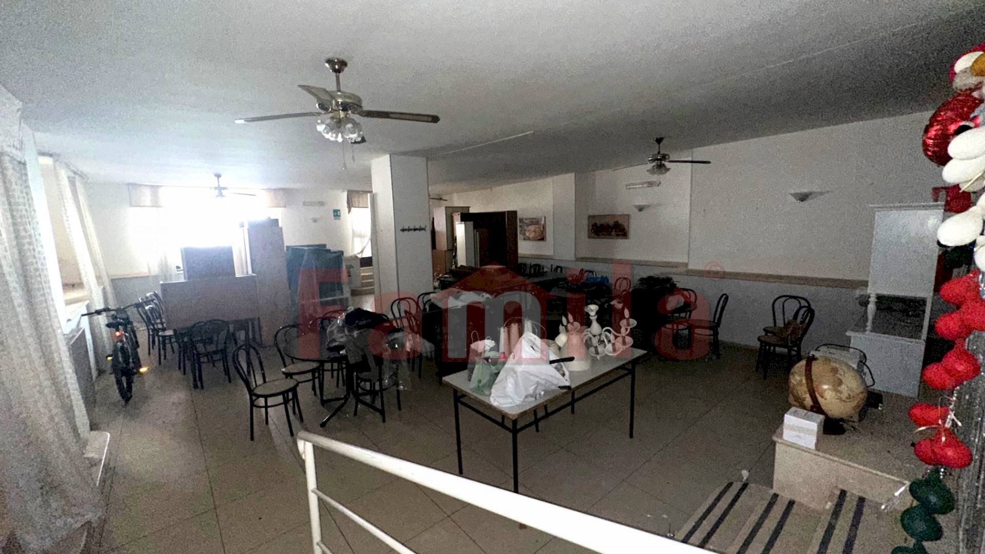 Foto 3 - Locale Commerciale Sperone - foto 3