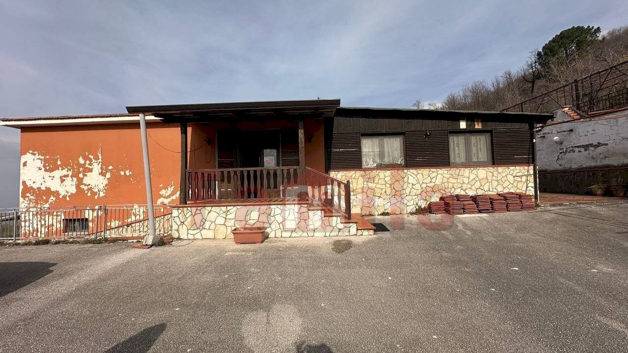 Foto 1 - Commercial Premises Mugnano del Cardinale - photo 1