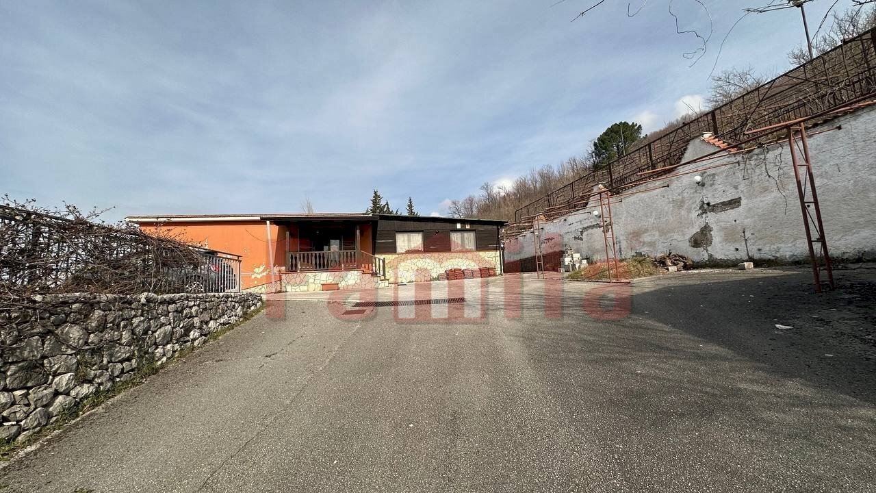 Foto 2 - Commercial Premises Mugnano del Cardinale - photo 2