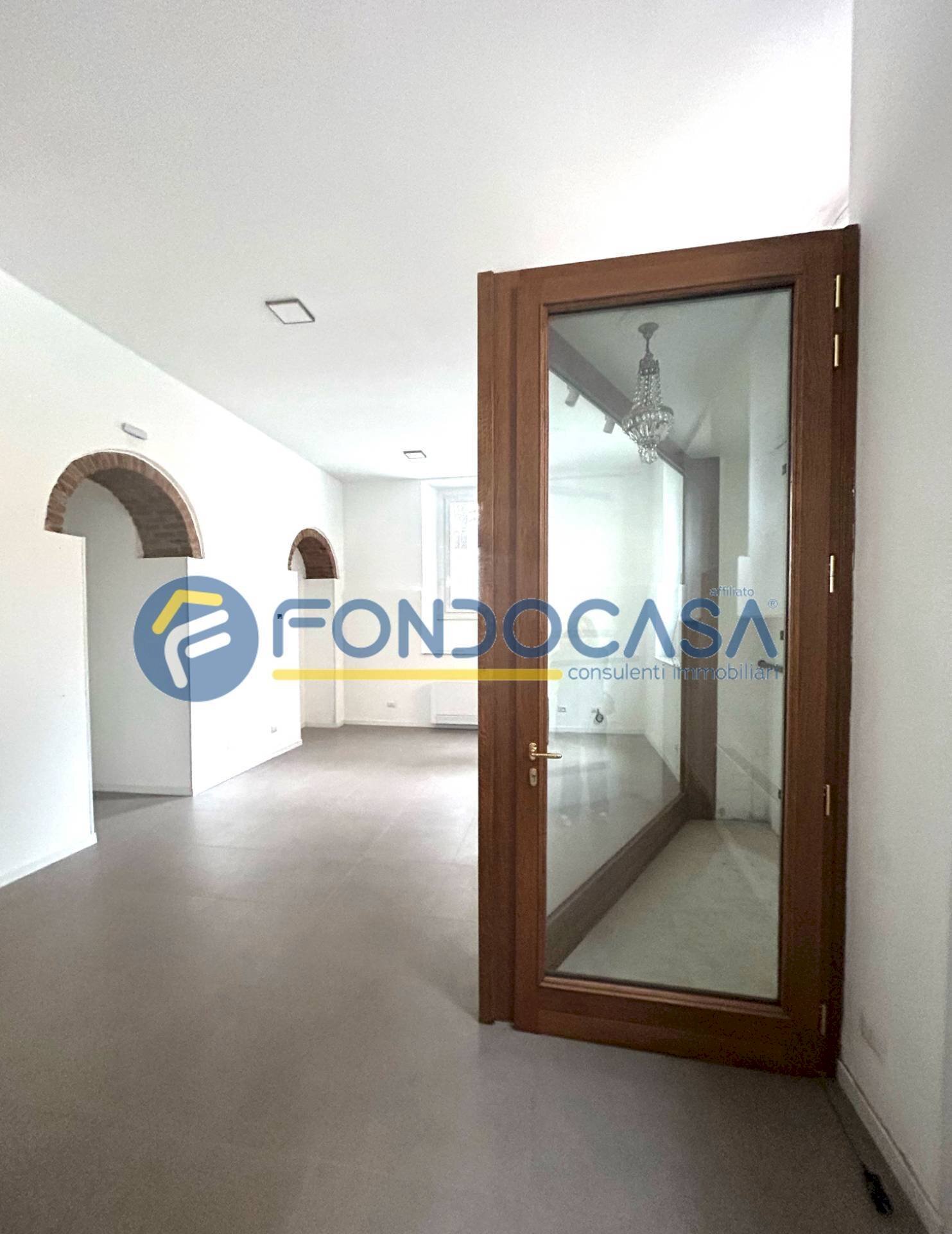 Foto 2 - Attività Commerciale roma
 
9, Legnano - foto 2