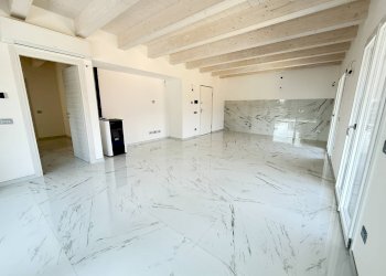 Foto 5 - Trilocale VIA BERNOCCHI
 
12, Cerro Maggiore - foto 5