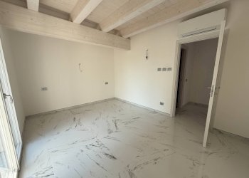 Foto 23 - Trilocale VIA BERNOCCHI
 
12, Cerro Maggiore - foto 23