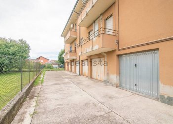 Ingresso garage - Four-room apartment Via Aldo Moro
 
20, Ripalta Guerina - photo 31