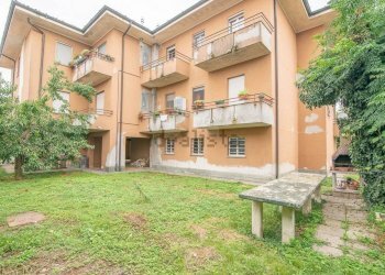 Esterno - Four-room apartment Via Aldo Moro
 
20, Ripalta Guerina - photo 37