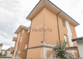 Esterno - Four-room apartment Via Aldo Moro
 
20, Ripalta Guerina - photo 38