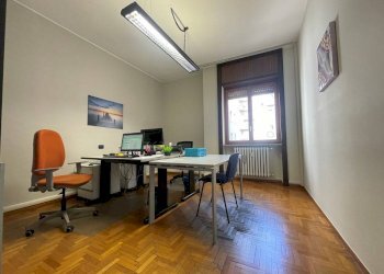 Foto 7 - Ufficio Piazzale Europa
 
2, Gallarate - foto 7