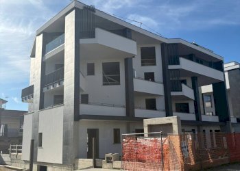 Foto 1 - Trilocale Via Carlo Cattaneo, Gallarate - foto 1