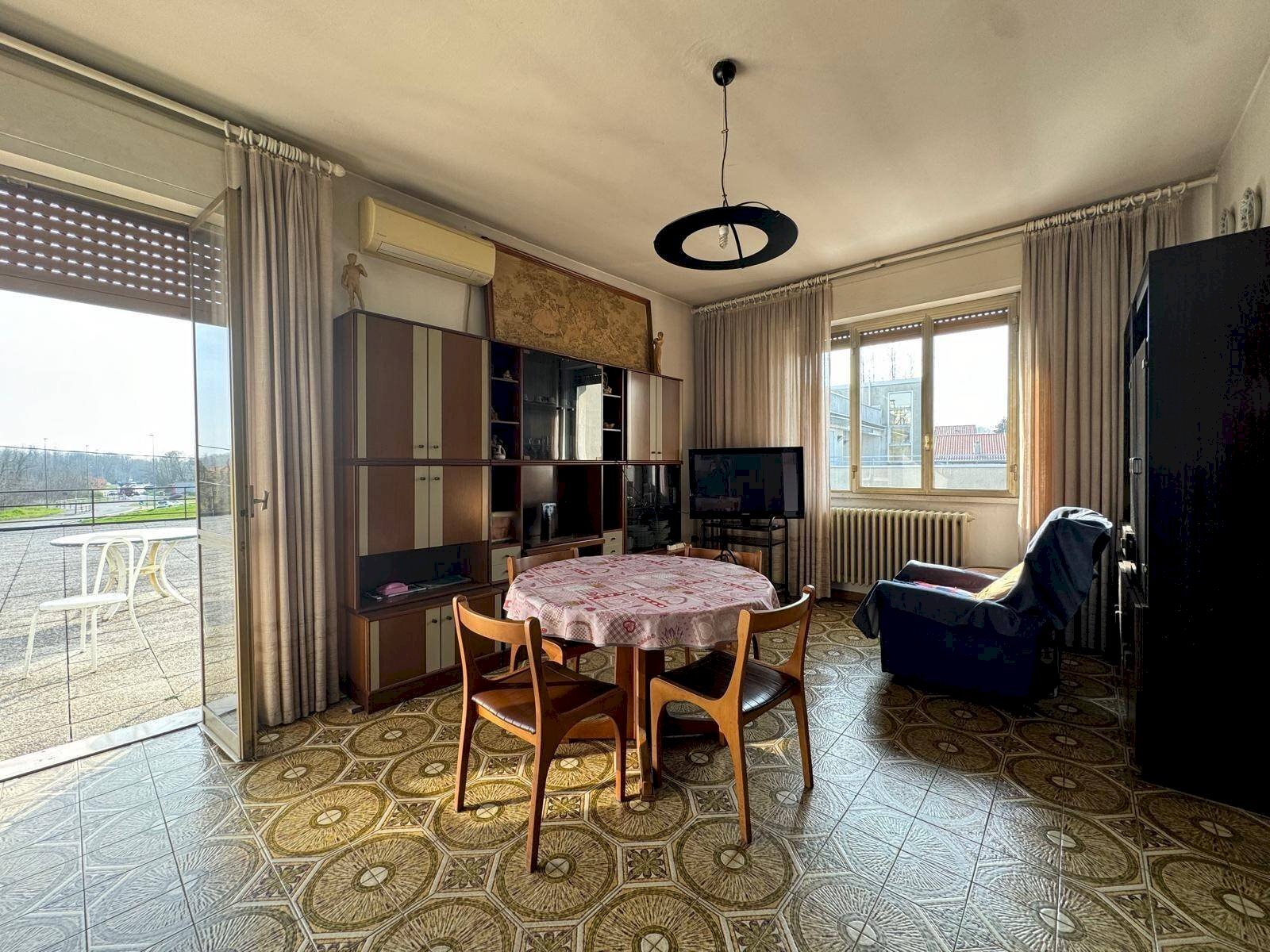 Foto 1 - Casa indipendente Via Adige, Cardano al Campo - foto 1