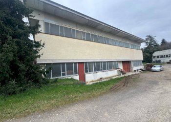 Foto 1 - Magazzino via kennedy
 
3, Cassano Magnago - foto 1