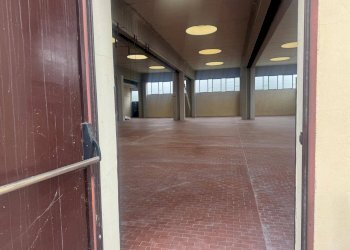 Foto 4 - Magazzino via kennedy
 
3, Cassano Magnago - foto 4