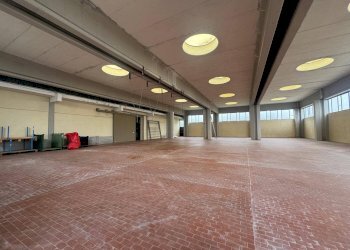 Foto 5 - Magazzino via kennedy
 
3, Cassano Magnago - foto 5