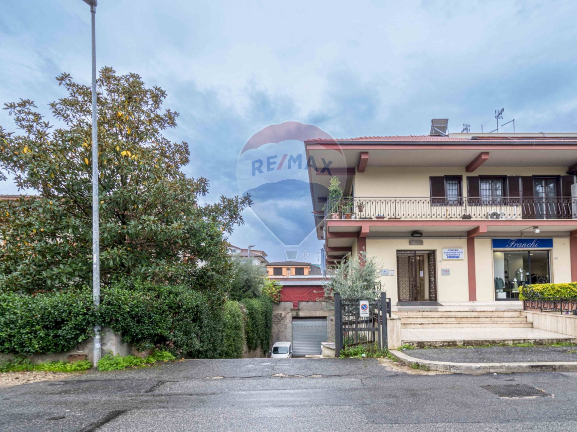 Casa all\'aperto - Locale Commerciale Via Pantano
10, Guidonia Montecelio - foto 2