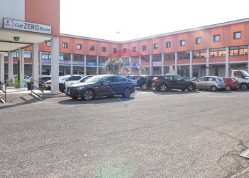 Edificio all\'aperto - Locale Commerciale Via della longarina
 
1, Guidonia Montecelio - foto 26