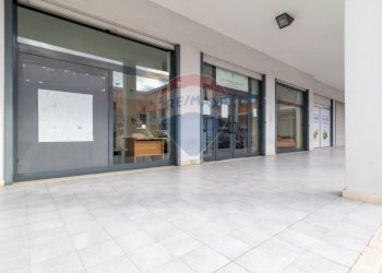 Edificio all\'aperto - Attività Commerciale via della longarina
 
1, Guidonia Montecelio - foto 7