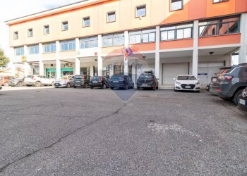 Edificio all\'aperto - Attività Commerciale via della longarina
 
1, Guidonia Montecelio - foto 21