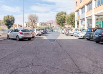 Edificio all\'aperto - Attività Commerciale via della longarina
 
1, Guidonia Montecelio - foto 27