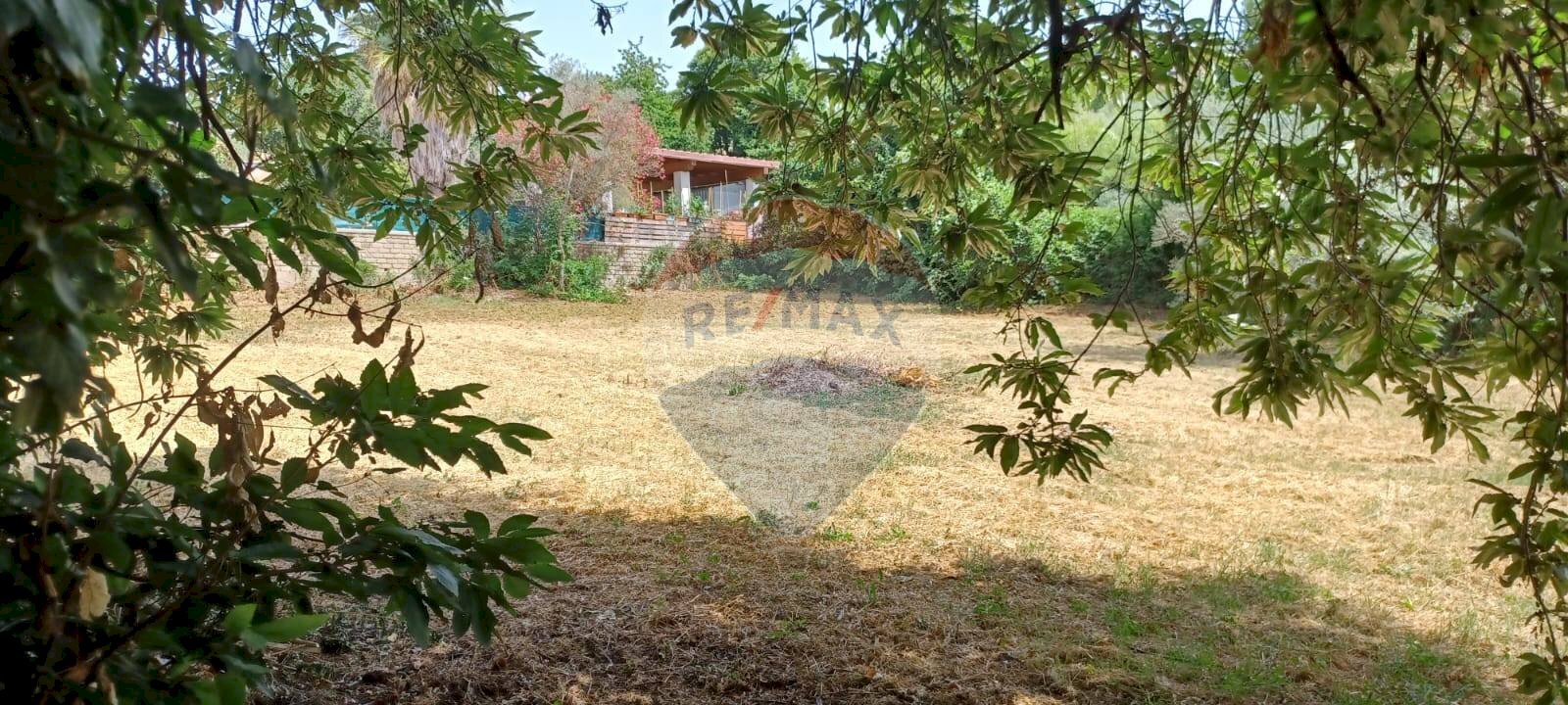 Giardino - Terreno edificabile Via di centogocce
 
snc, Lariano - foto 1