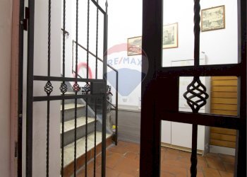 Ricezione / Lobby - Three-room apartment VIA CAVOUR
 
69, Cave - photo 4