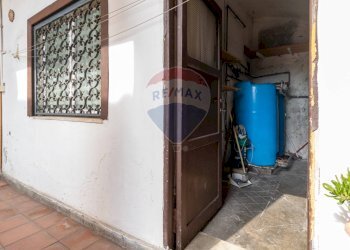 Dispensa di stoccaggio - Three-room apartment VIA CAVOUR
 
69, Cave - photo 8