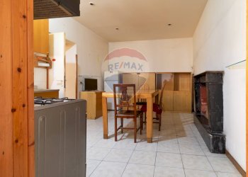 Sala da pranzo - Three-room apartment VIA CAVOUR
 
69, Cave - photo 10