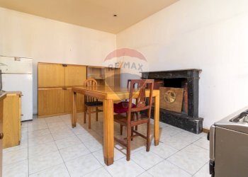 Sala da pranzo - Three-room apartment VIA CAVOUR
 
69, Cave - photo 11