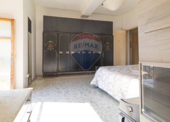 Camera / camera da letto - Three-room apartment VIA CAVOUR
 
69, Cave - photo 22