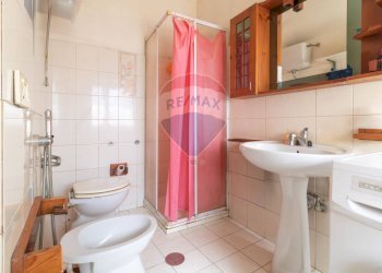 Bagno - Three-room apartment VIA CAVOUR
 
69, Cave - photo 27
