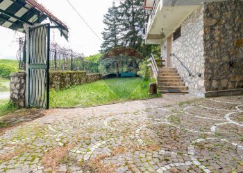 Giardino - Villa Via del Capriolo
 
3, Tagliacozzo - foto 32